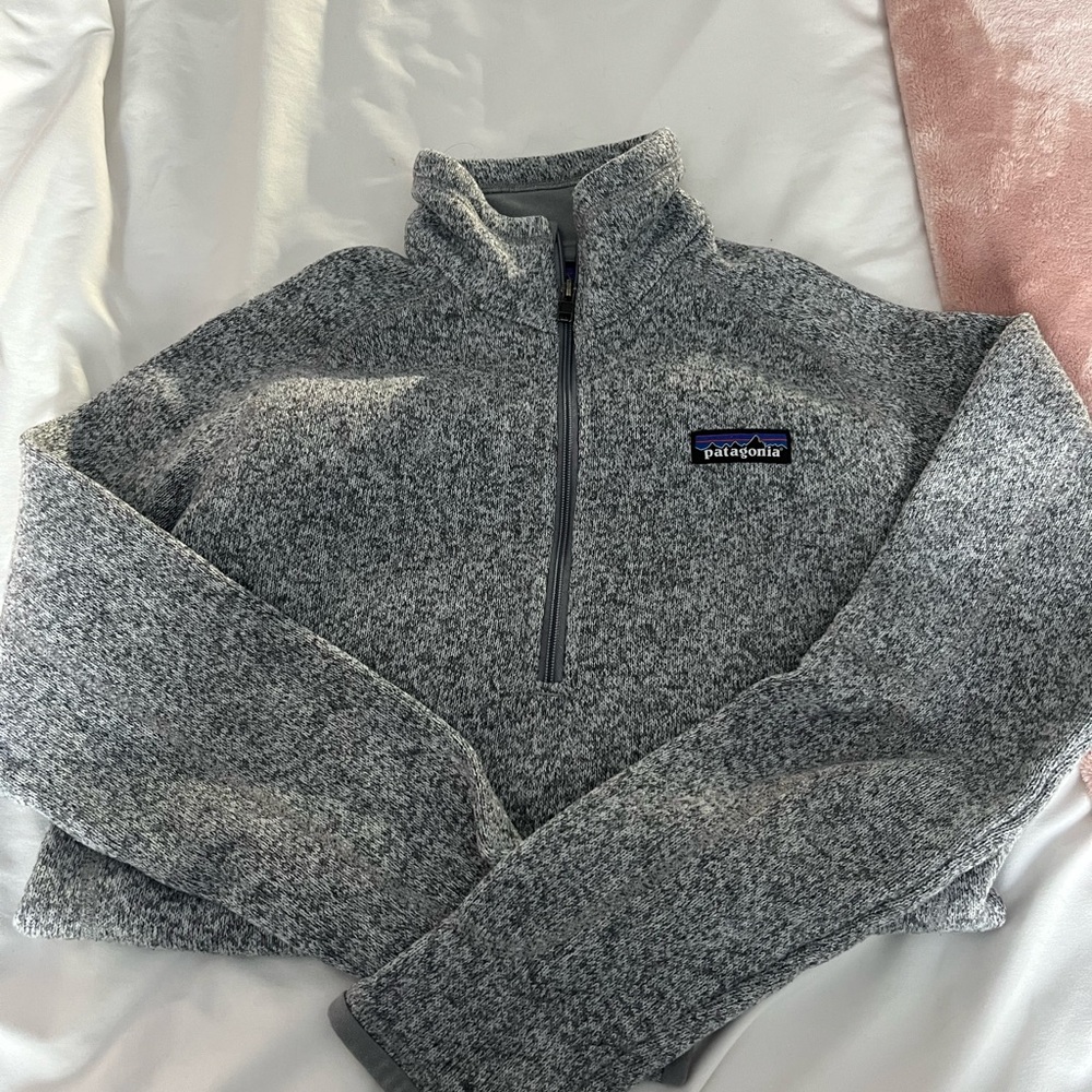 Grey Patagonia better sweater 1/4 zip fleece